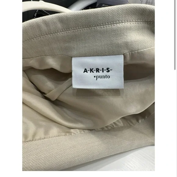 Women’s Akris Punto Pebbled Crepe Blazer and Pants Suit - Picture 2 of 10